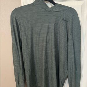 Nike Heathered Gray Long Sleeve Top